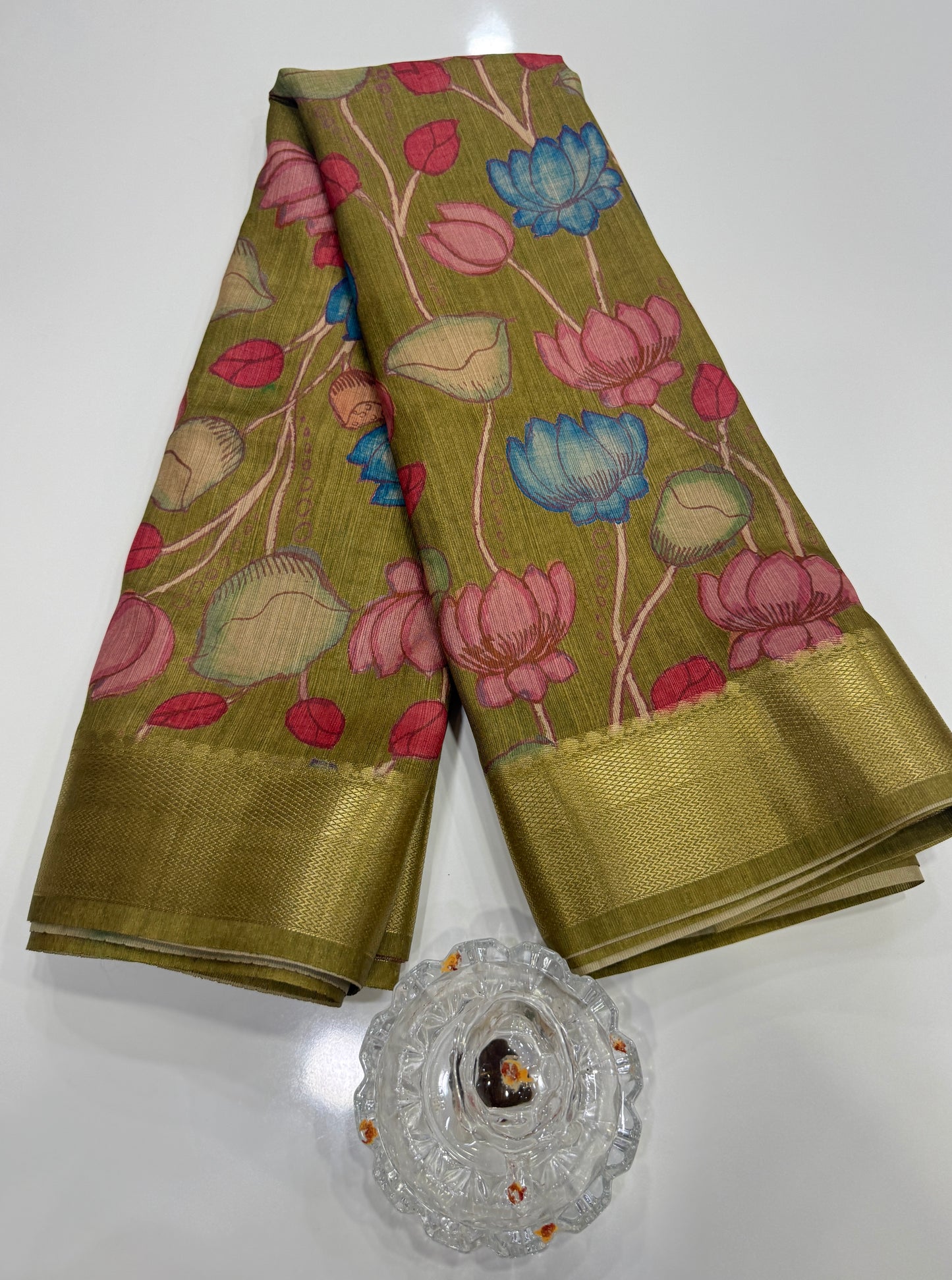 Tussar Art silk saree with handloom weaving and floral pattern for women