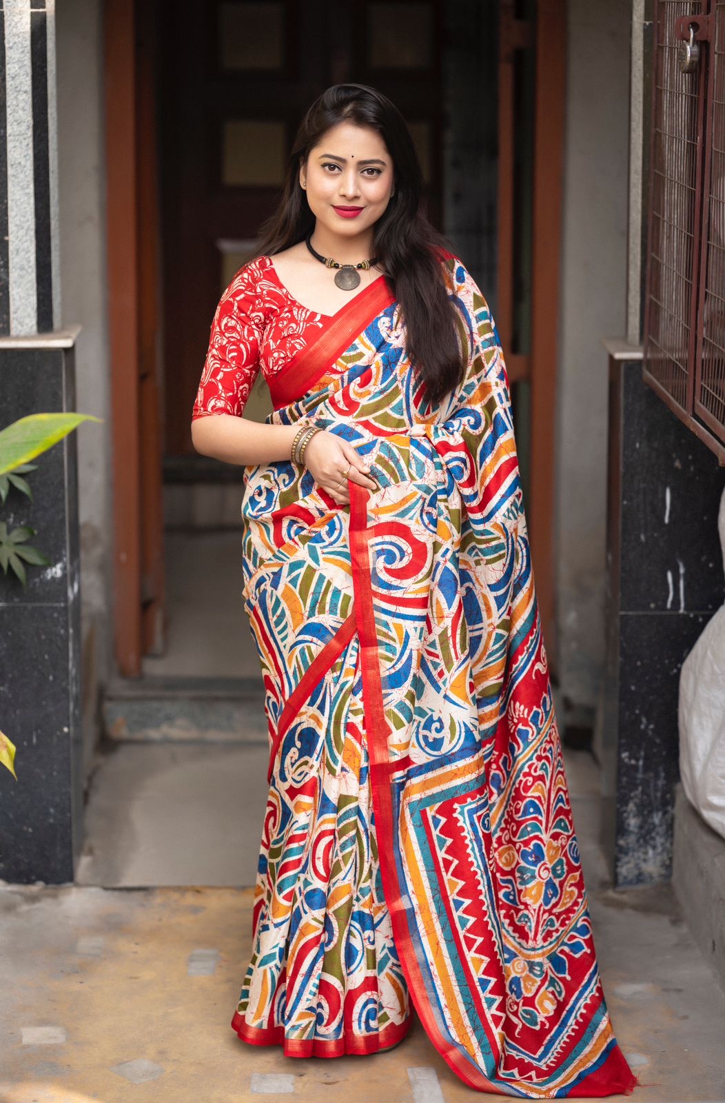 Cotton Crape Saree with Multicolor Fancy Print and Running Blouse – Lightweight Daily & Festive Wear