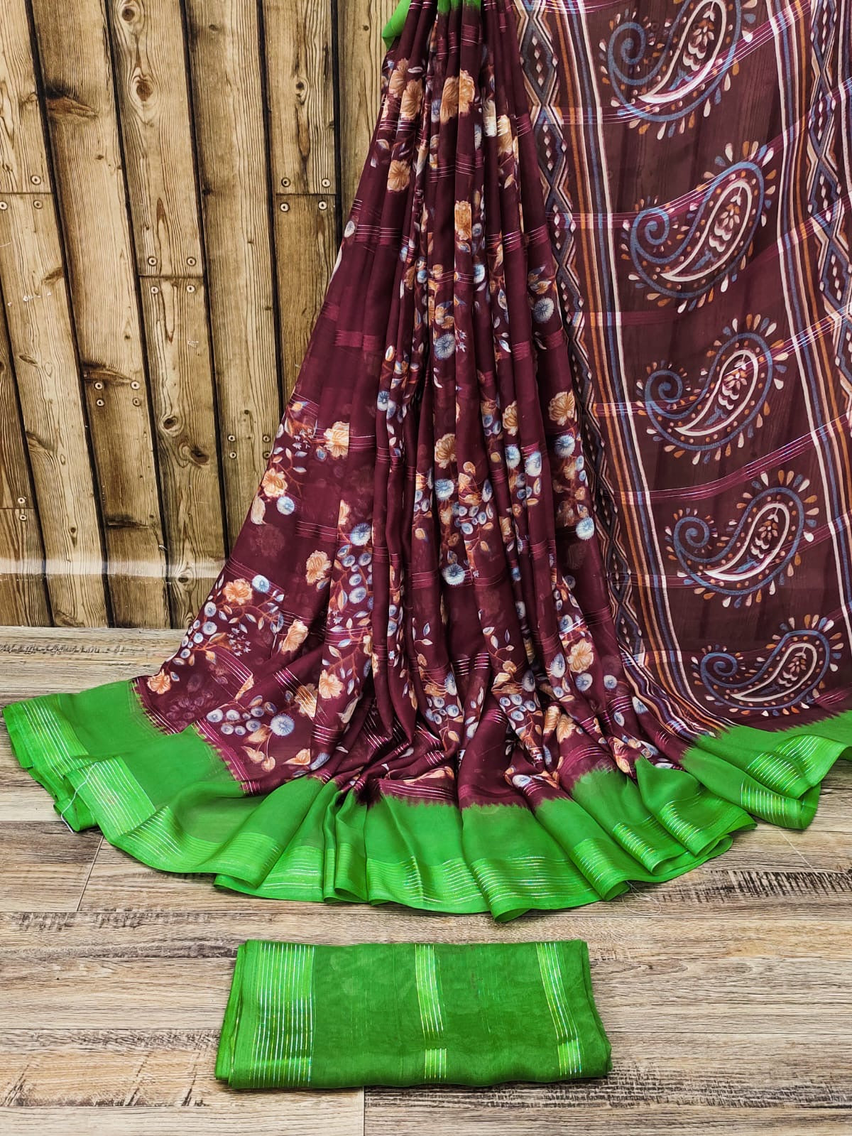 Chiffon Jari Saree with All-Over Floral Print & Contrast Printed Border – Blouse Options Available