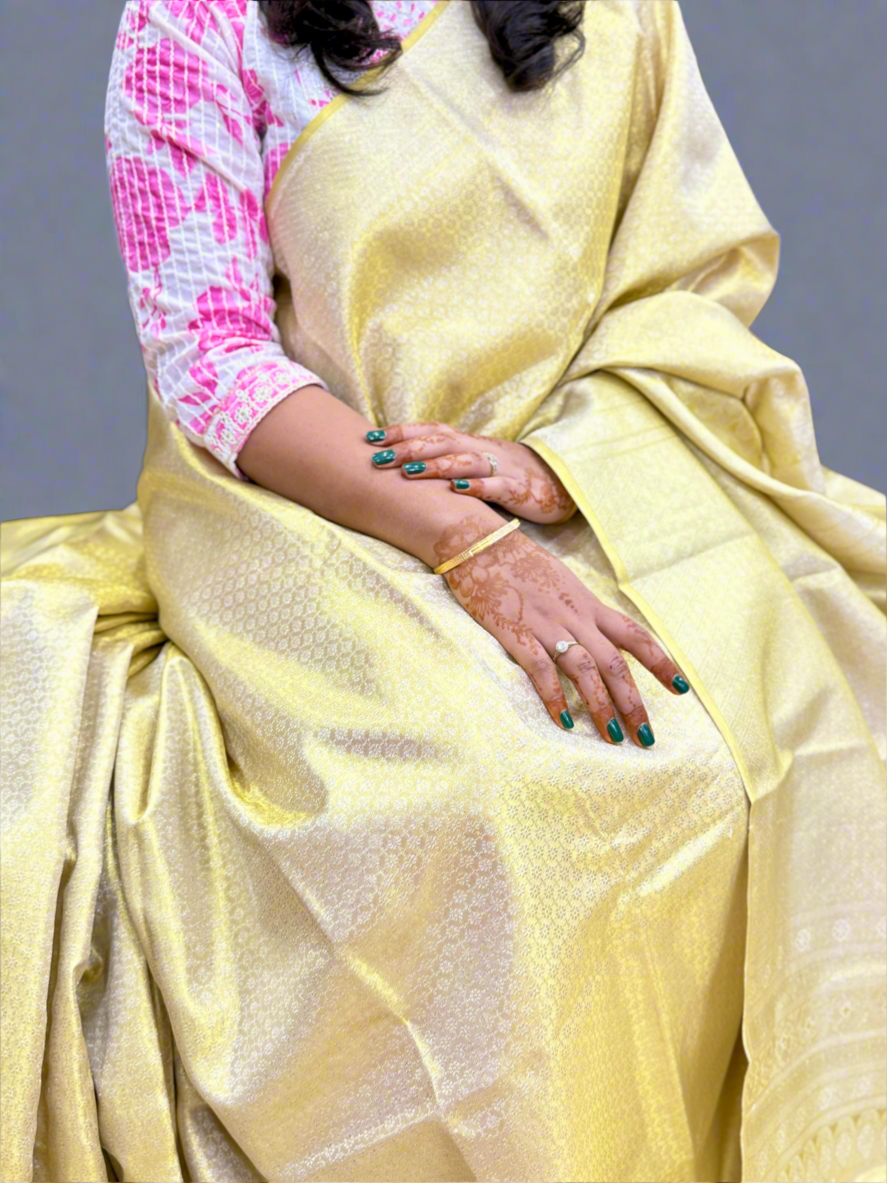 Borderless Pure Silk Handloom Saree in Ivory Gold with Zari Weaving – Festive Collection