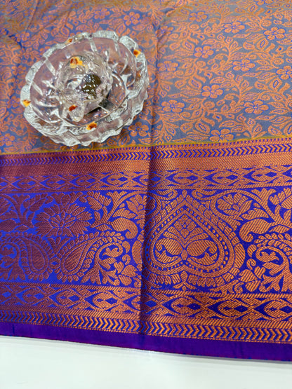 Soft Silk Saree with Samutrika Weaving and Contrast Zari Border for Women – Lightweight Festive Wear Saree