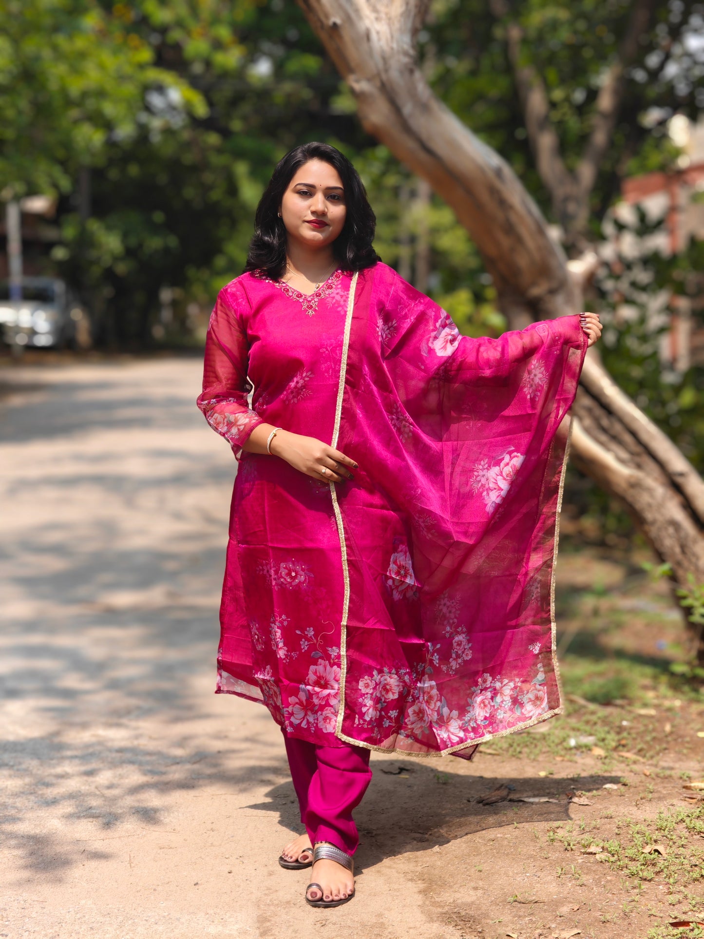 Heavy Organza Kurti with Intricate Neck Work, Silk Pant & Matching Dupatta – Size M