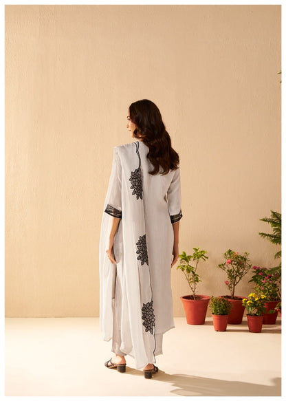 Crush Shimmer Kurta Pant Dupatta Set with Elegant Detailing Work for Women – Sizes M & XL