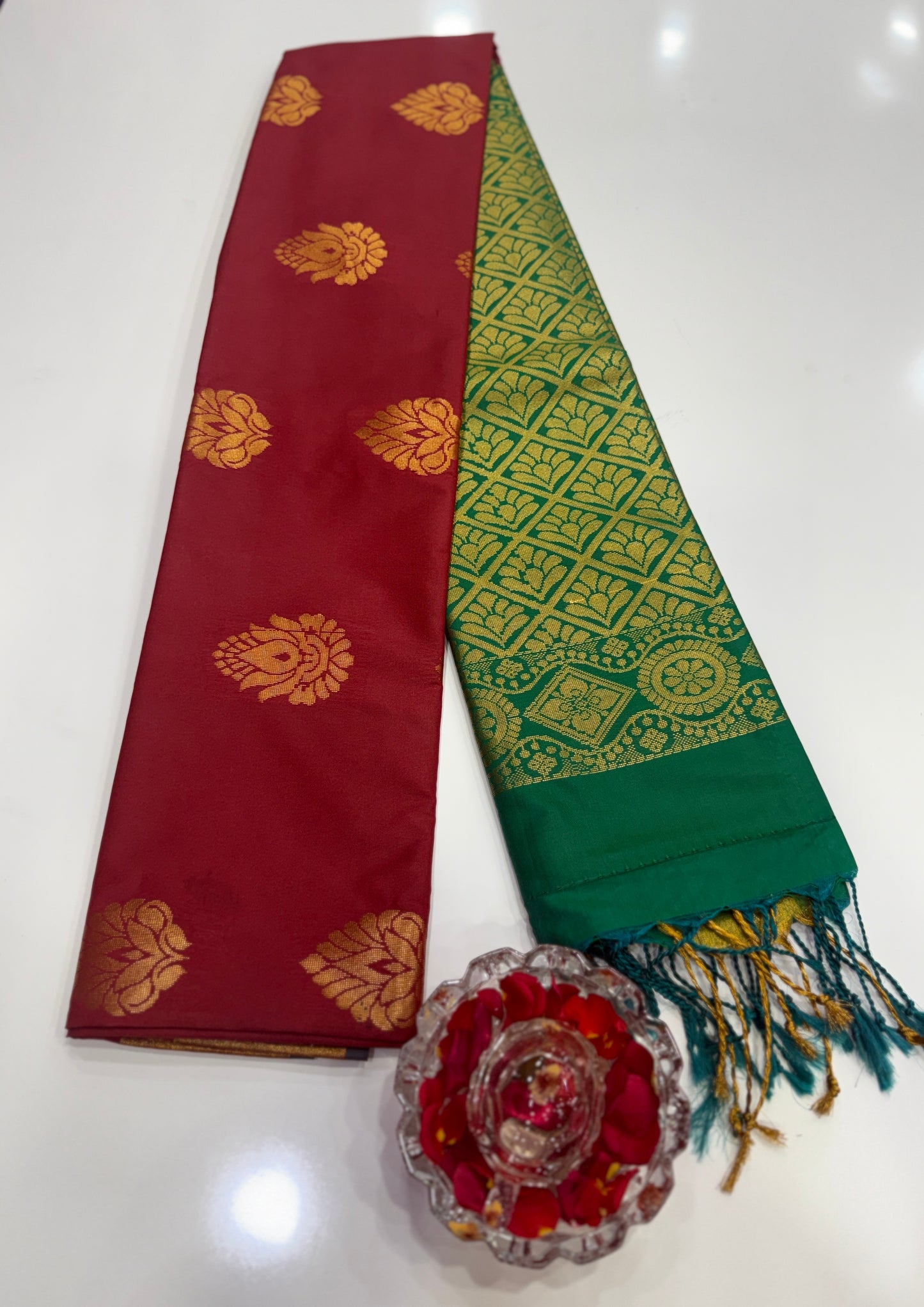 Kanchi Soft Silk Saree with Zari Weaving and Traditional Motifs – Wedding and Festive Wear