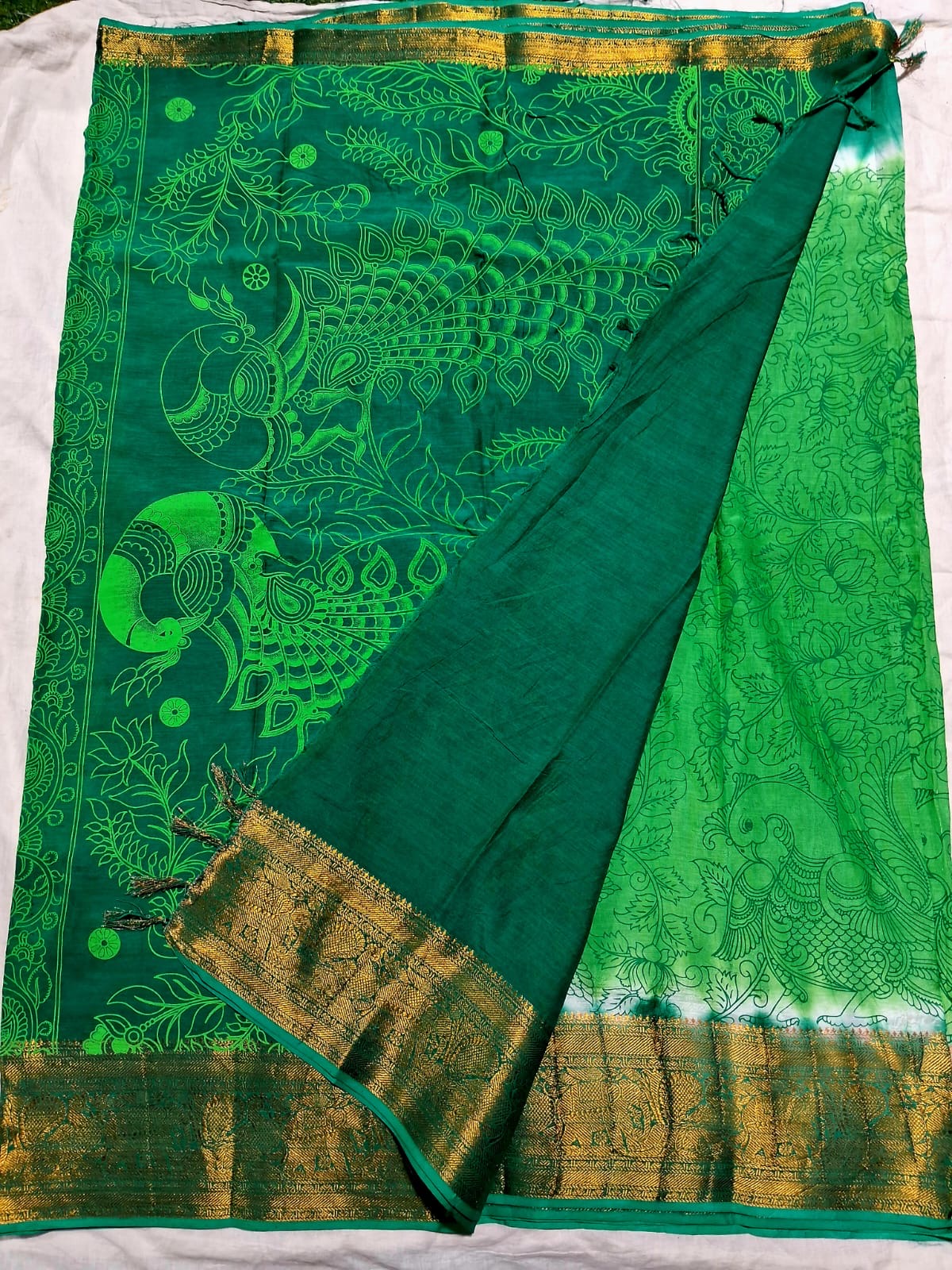 Chennuri Pure Silk Saree with Outline Kalamkari Design and Traditional Kanchi Borders