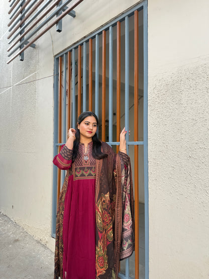 Women’s viscose georgette kurta set with dola silk yoke, pant and printed dupatta, festive wear, size 38–44