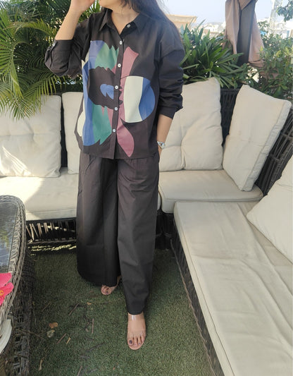 Premium Poplin Co-ord Set for Women with Abstract Print Shirt and Wide-Leg Pants – Smart Casual Outfit