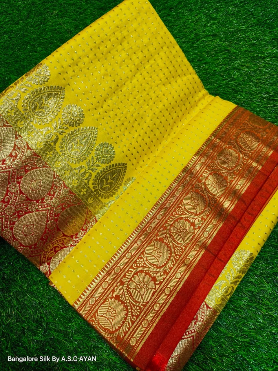 Bangalore Silk Saree with Pure Velvet Touch, Dual Tone Colour & All-Over Chunri Butta Design