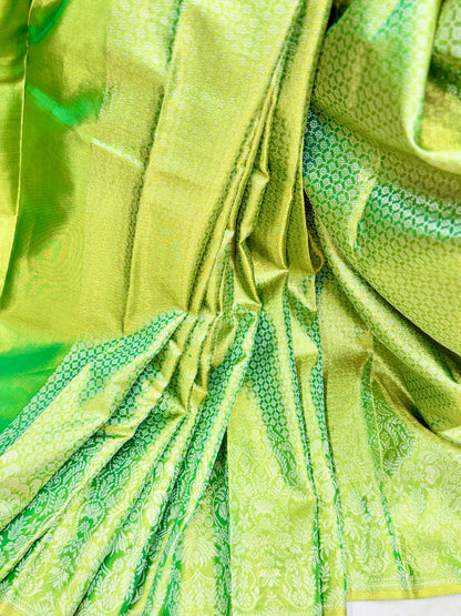 Borderless Pure Silk Handloom Saree in Lime Green with Zari Weaving – Bridal & Festive Wear