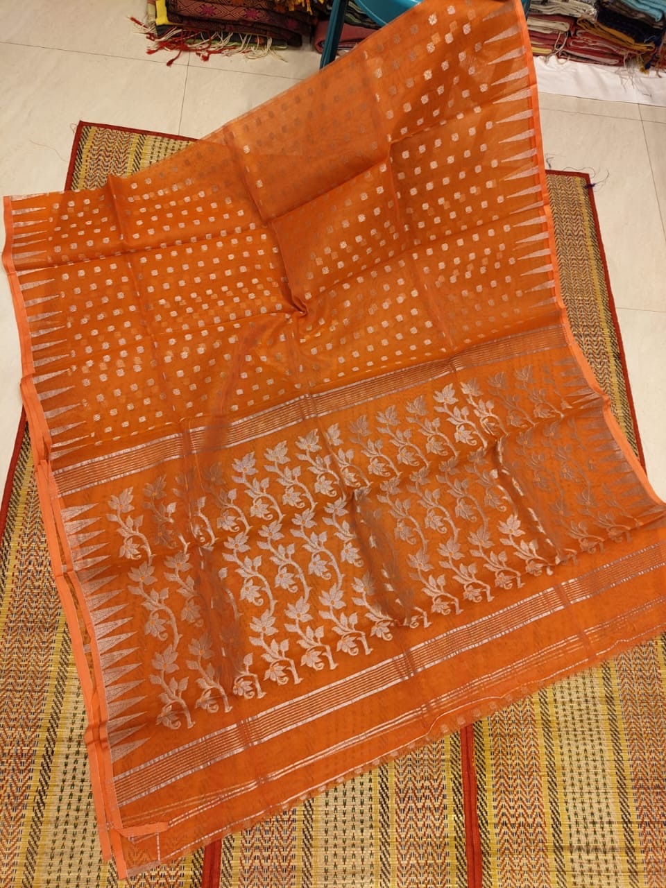 Handwoven Muslin Jamdani Saree with Traditional Weaving and Blouse Piece for Women