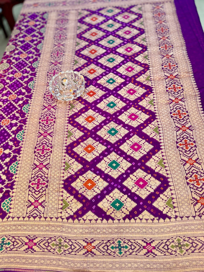 Banarasi Pure Georgette Bandhani Saree with Golden Zari Jaal and Meenakari Work – Bridal Wear