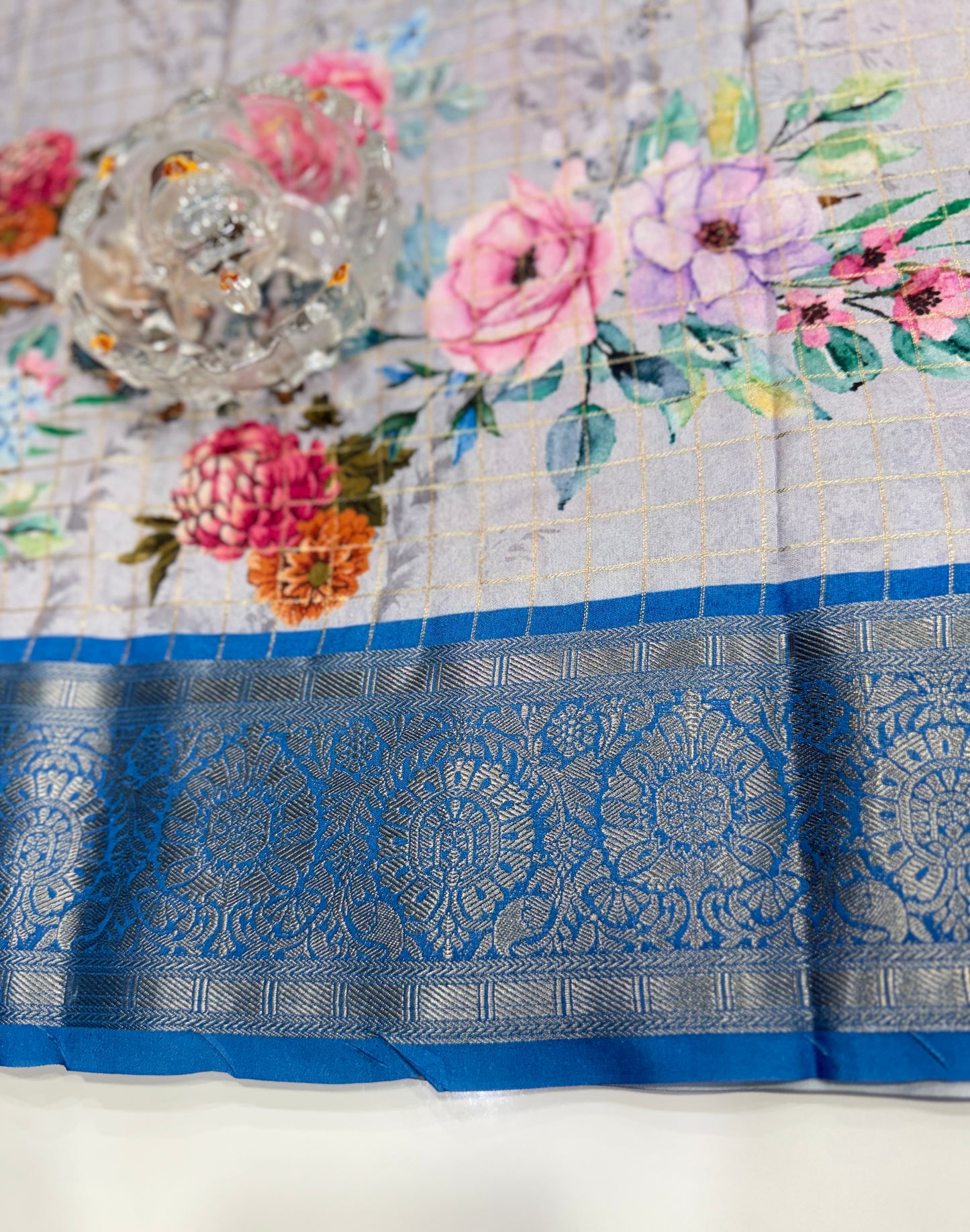 Printed handloom georgette saree for women with woven border and floral design