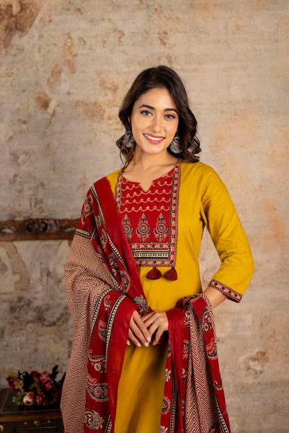 Pure Cotton Printed Kurti Pant Dupatta Set for Women
