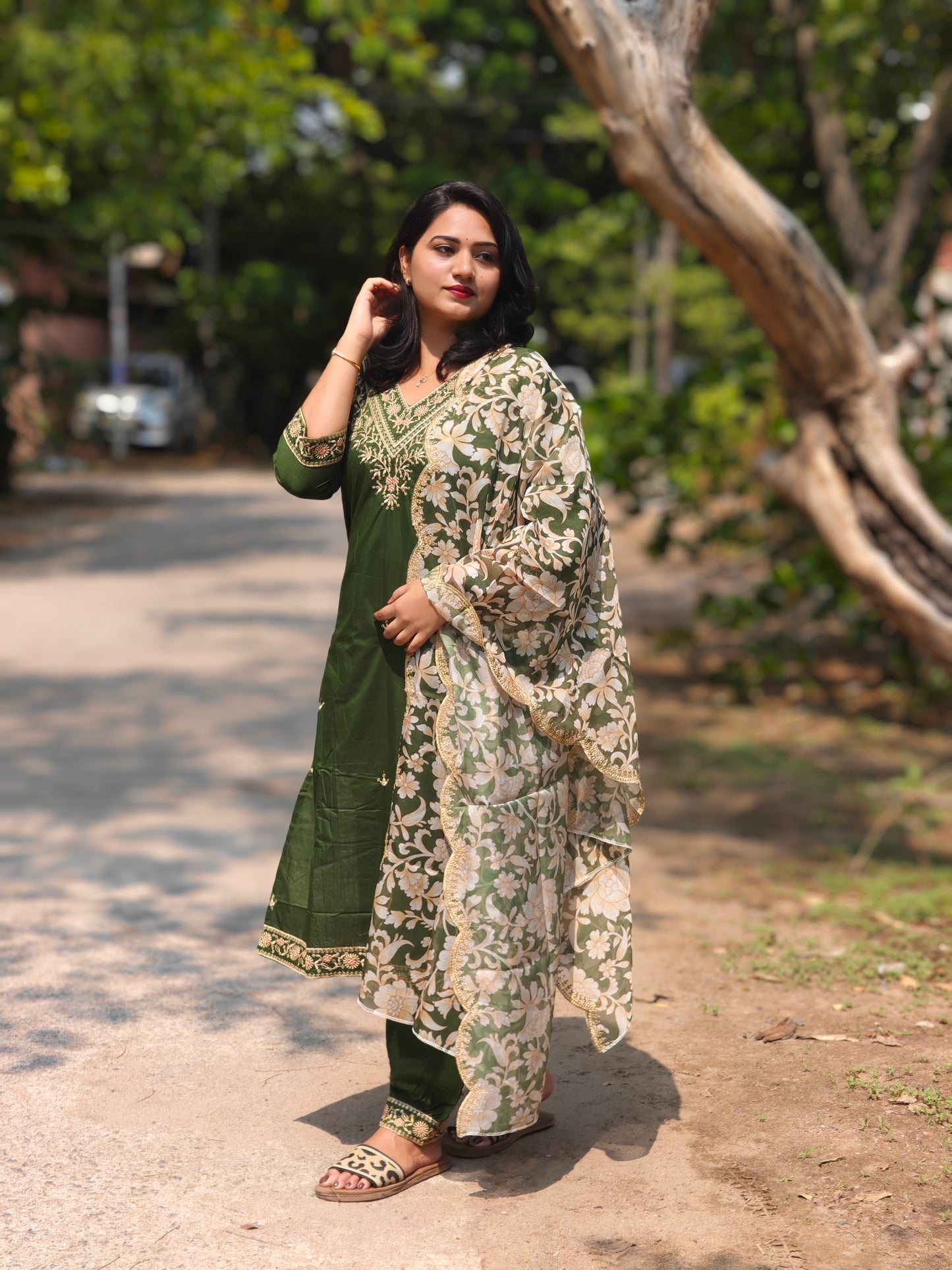 Heavy Chanderi Afghani Suit Set with Embroidery & Floral Print Organza Dupatta – Mahendi & Yellow – Sizes M & L