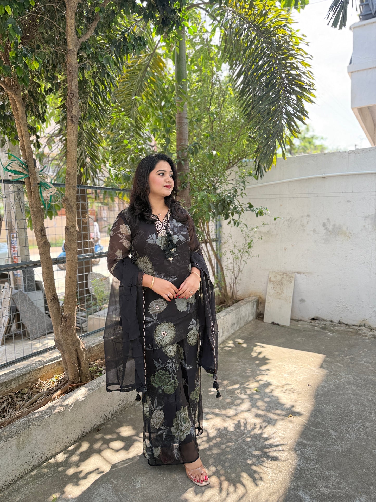 Organza Kurta Pant Dupatta Set with Detailing Work – Women’s Ethnic Wear (Sizes M–XXL)