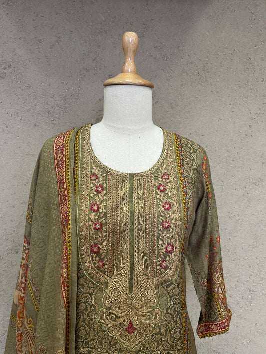 Premium Muslin Kurta Set with Embroidered Neckline and Printed Detailing – Elegant Ethnic Wear for Women