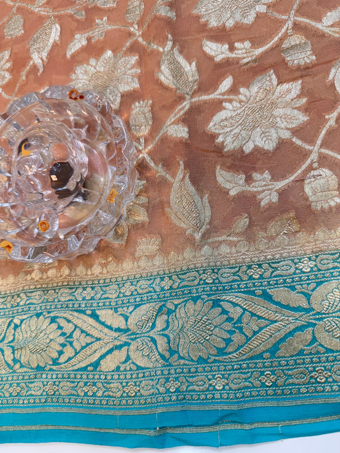 Pure Handwoven Kaddi Georgette Saree with Water Zari Jaal Weaving – Silk Mark Certified