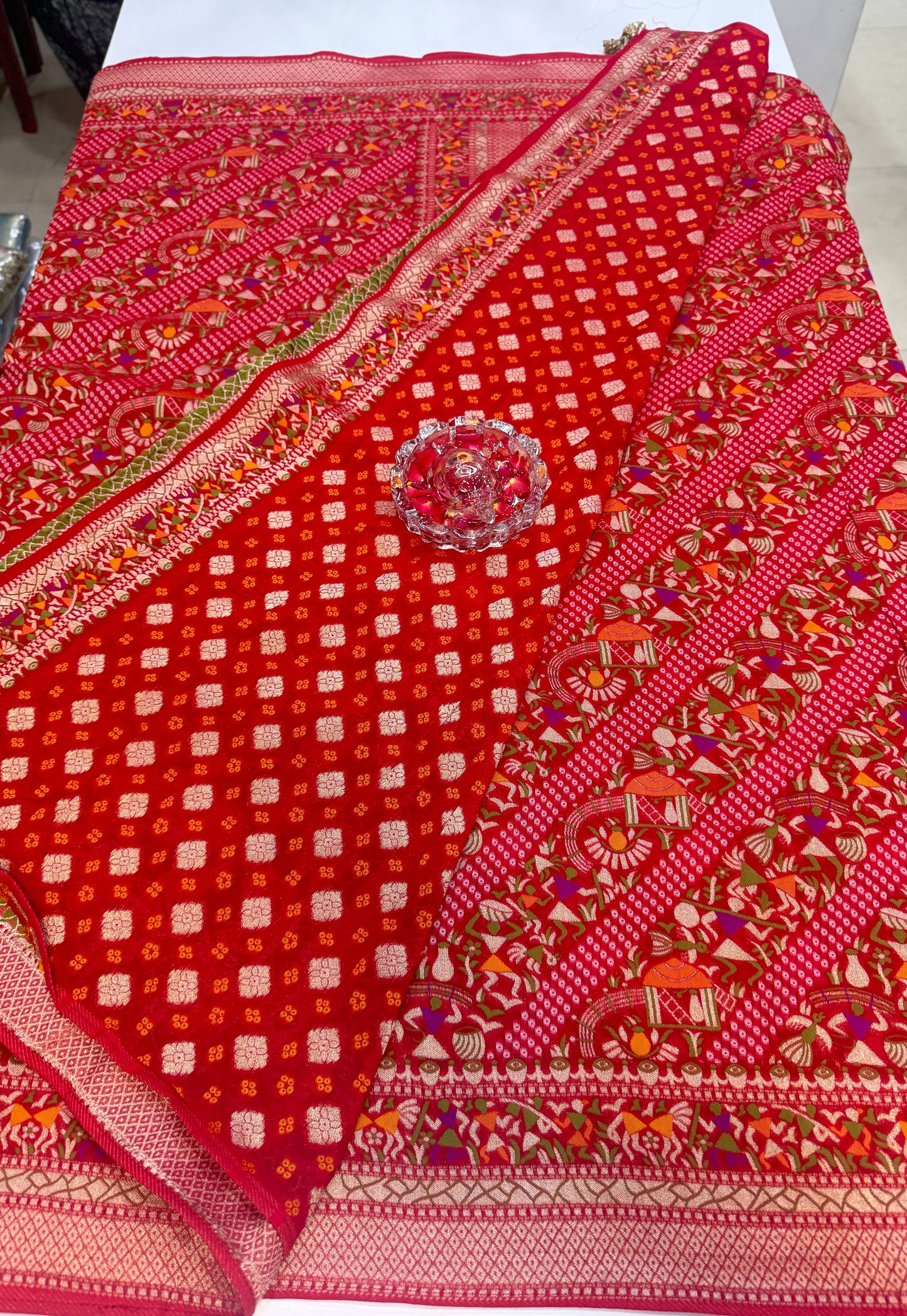 Pure Kaddi Georgette Zari Weaving Saree in Rust Orange with Antique Gold Pattern and Traditional Floral Borders – Festive & Wedding Wear for Women