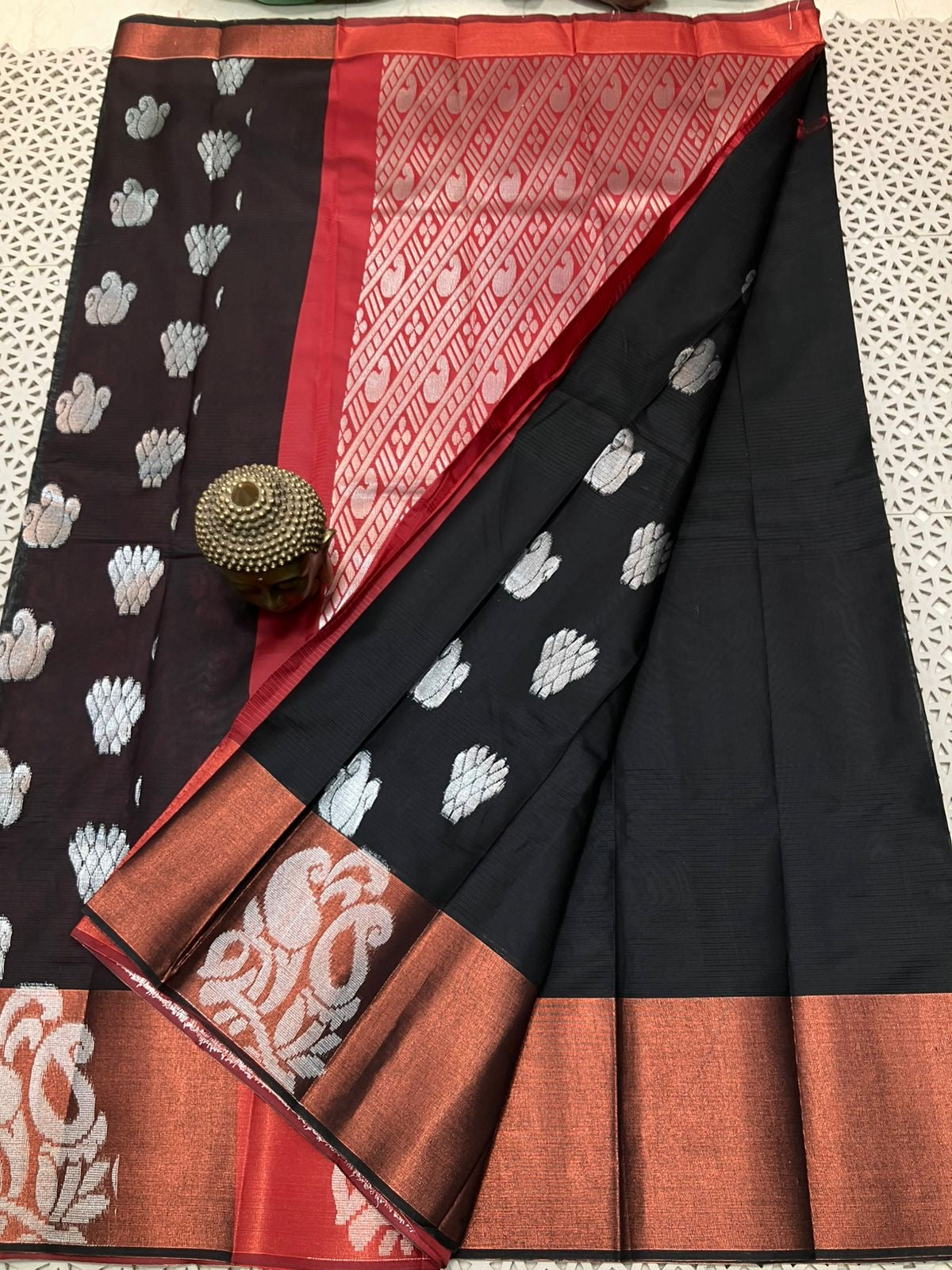 Mangalagiri Semi Pattu Saree with Kadi Border, Checks and Butta Weave for Women – Contrast Pallu and Blouse