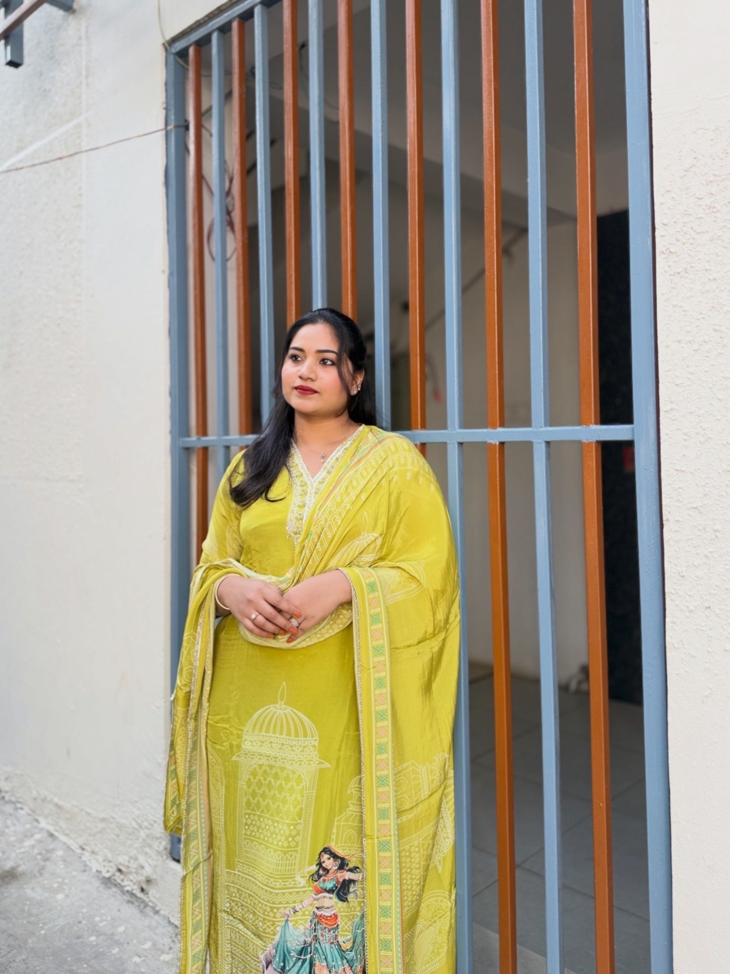 Pure natural crepe kurti pant dupatta set with handwork and cotton lining for women