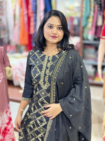 Women’s Jacquard Silk Suit Set with Katdana and Sequin Work, Banarasi Silk Dupatta – Black