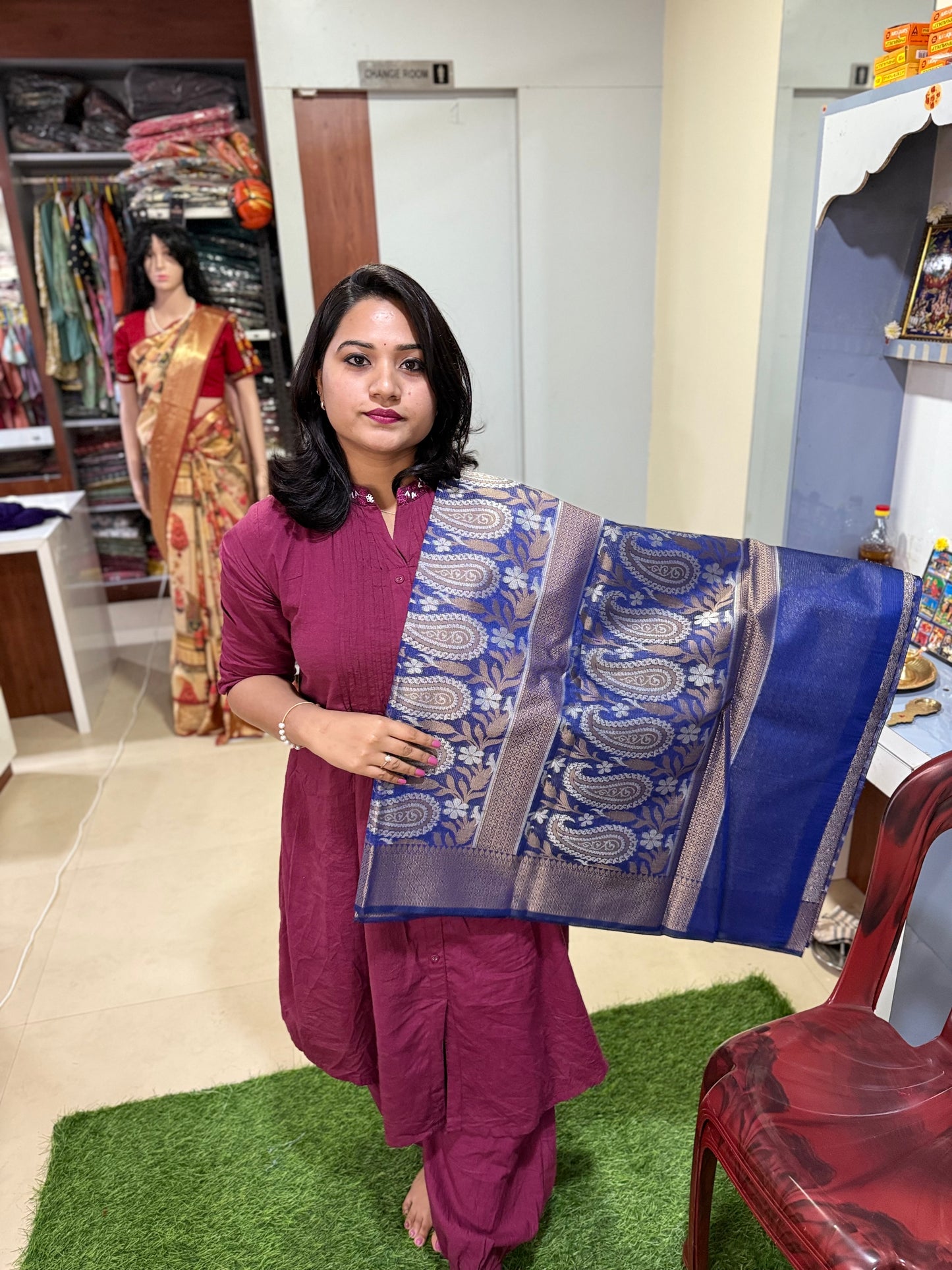 Kota Stripe Cotton Saree with Blouse Piece – Lightweight Traditional Saree for Women