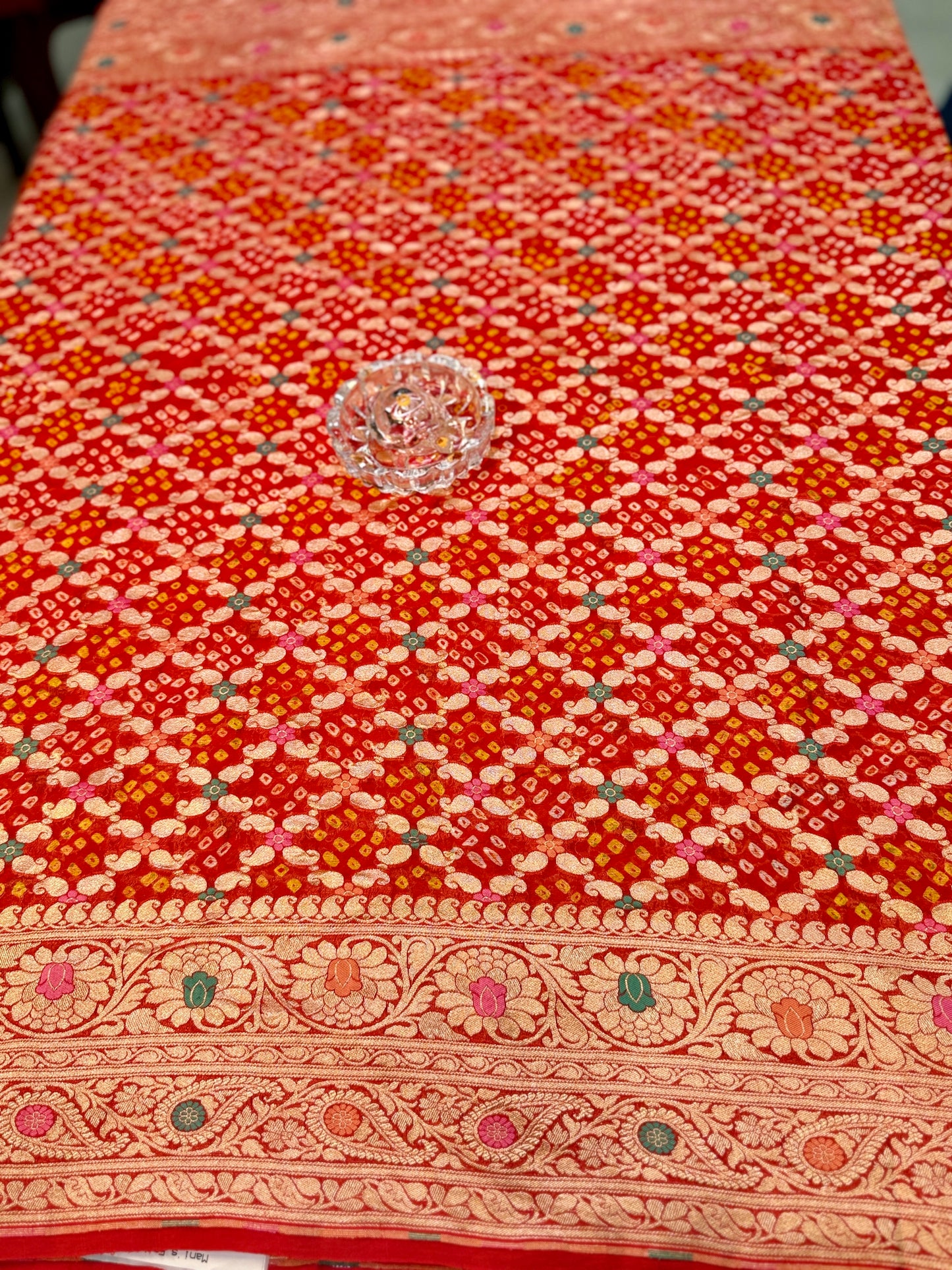 Banarasi Pure Georgette Bandhani Saree with Golden Zari Jaal and Meenakari Work – Bridal Wear