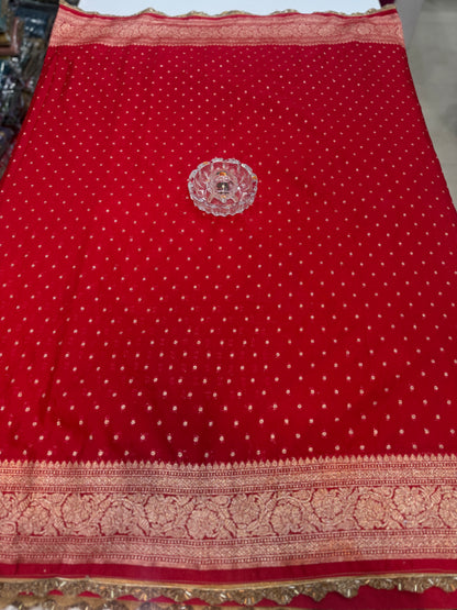 Women’s Banarasi semi-kaddi katan soft silk saree with zari booti weaving, lace border and rich pallu