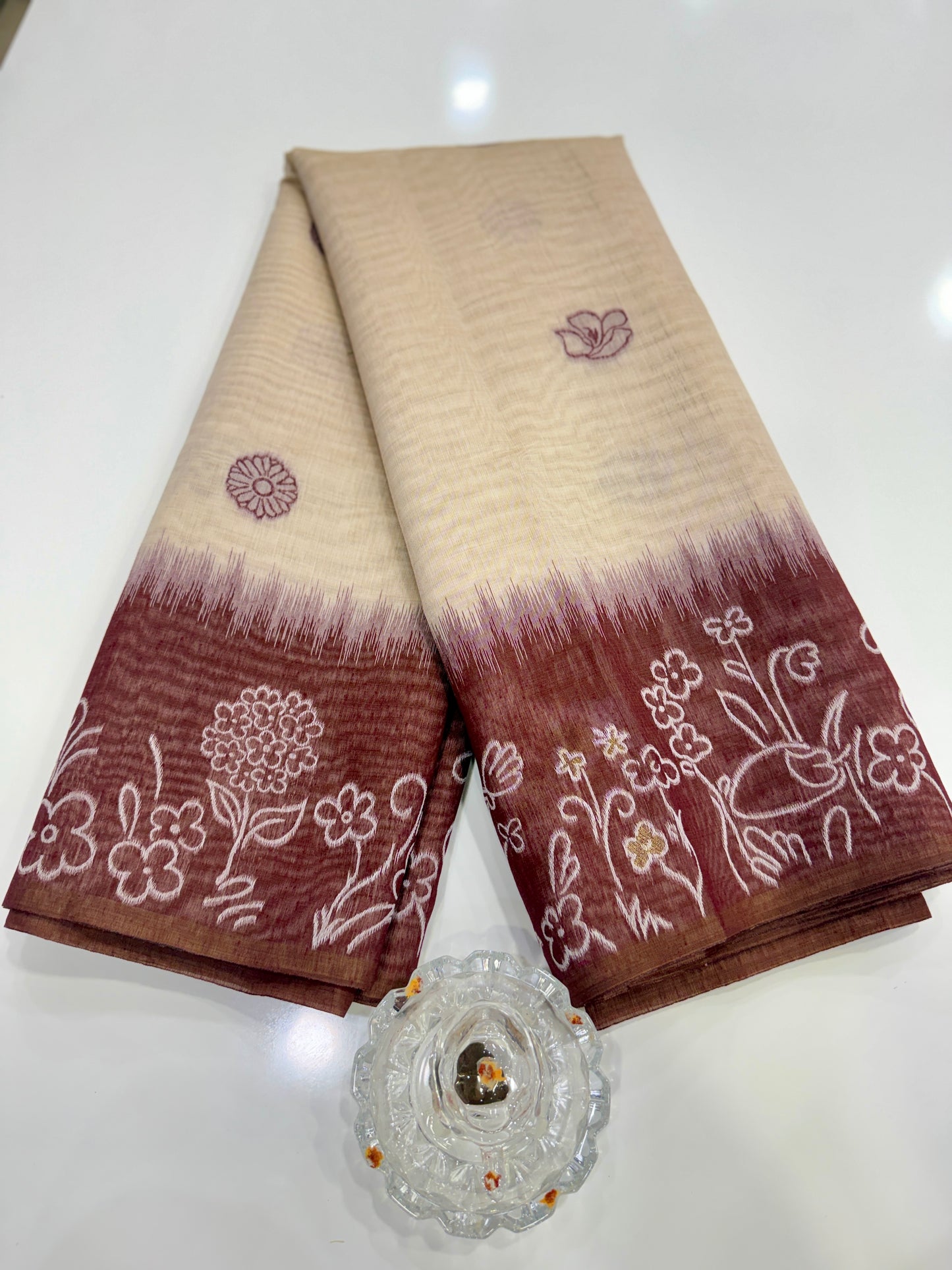 Munga cotton handloom weaving saree with woven floral border and tassel pallu for women