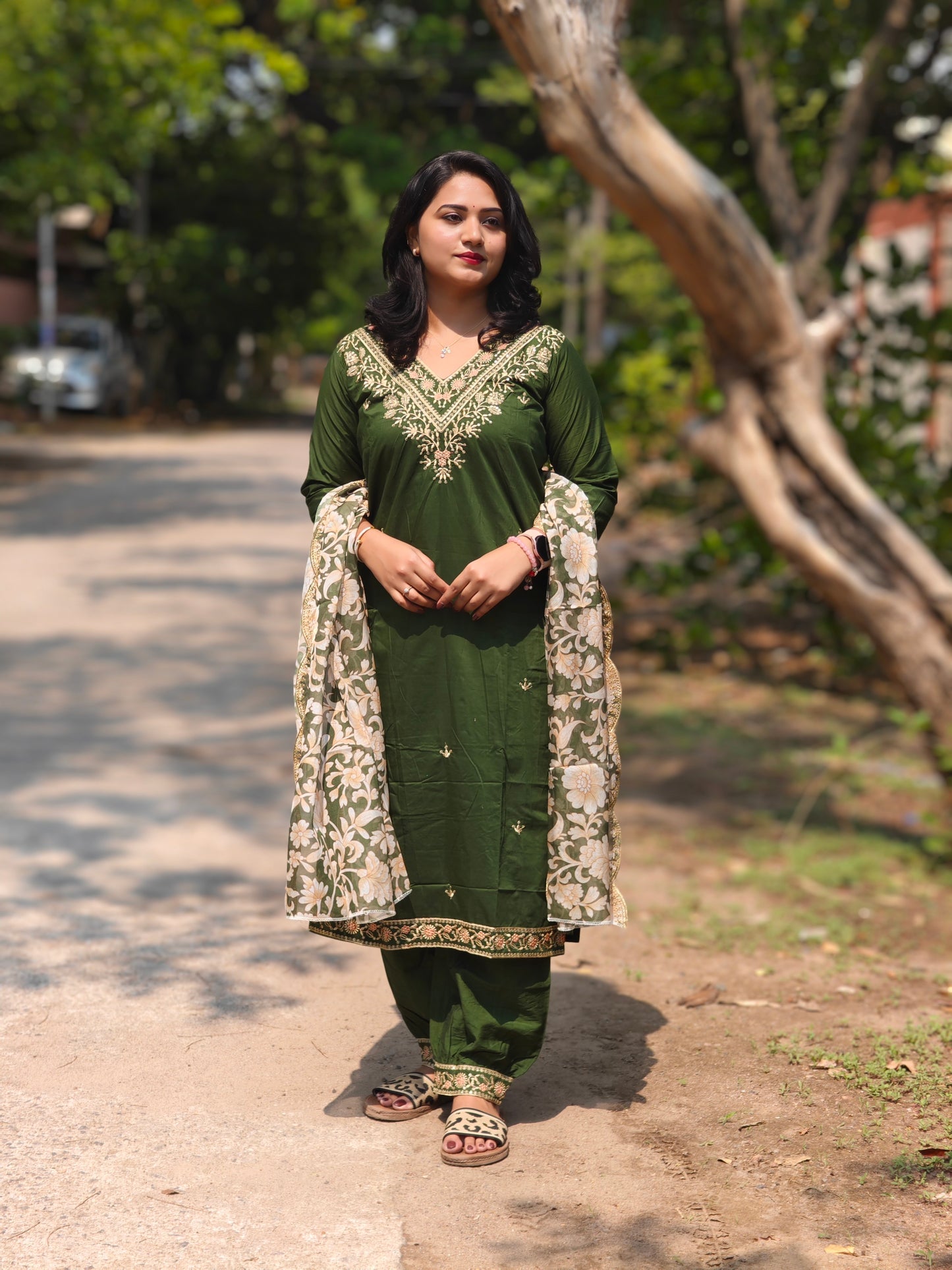 Heavy Chanderi Afghani Suit Set with Embroidery & Floral Print Organza Dupatta – Mahendi & Yellow – Sizes M & L