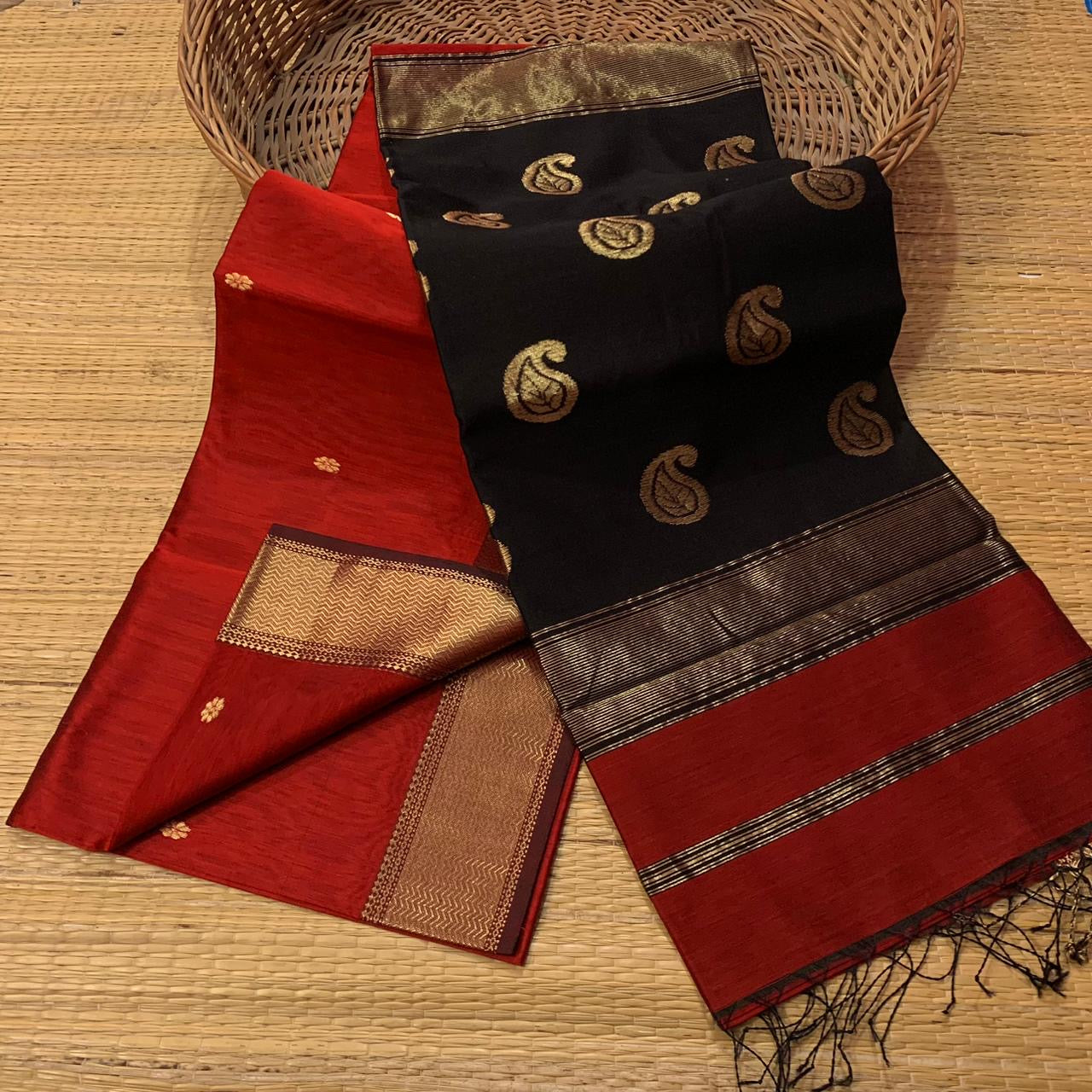 Maheshwari Silk Cotton Saree with Mango Butta Motifs & Gold Zari Border