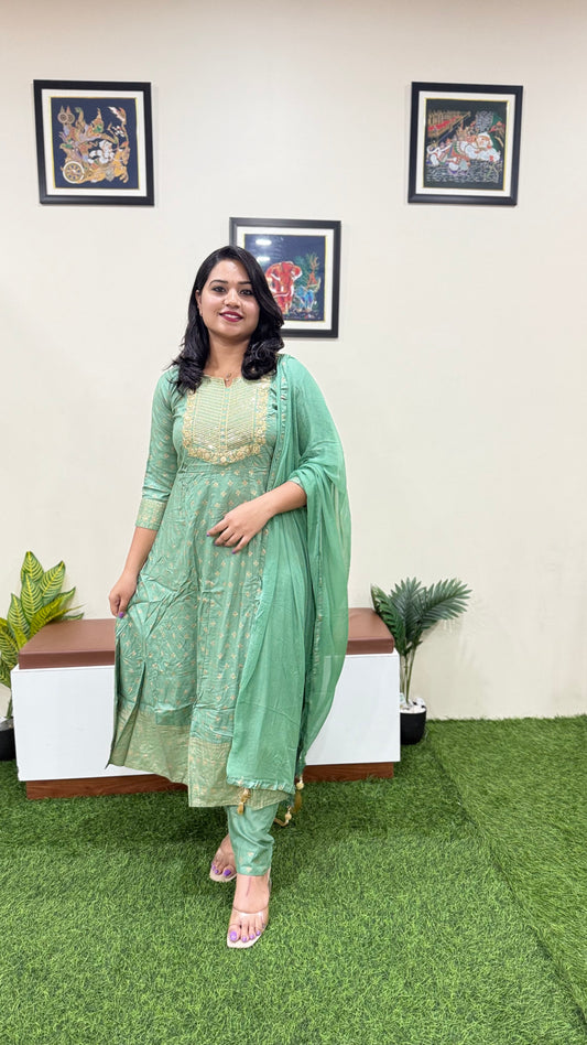 Rayon Kurta Pant Dupatta Set with Foil Print and Zari Sequins Embroidery – Women’s 3-Piece Outfit