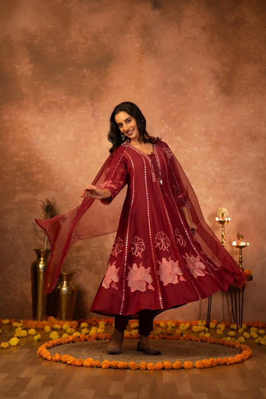 Mul chanderi embroidered kurta pant dupatta set with mulmul lining for women