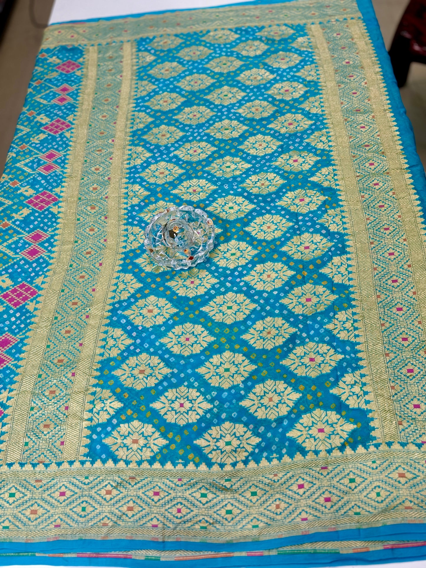 Banarasi Pure Georgette Bandhani Saree with Golden Zari Jaal and Meenakari Work – Bridal Wear