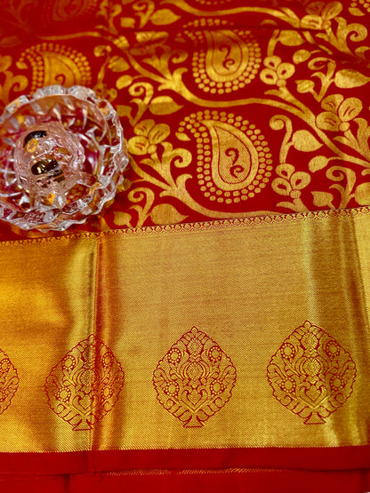 Bridal Kanchipuram Style Silk Saree with Rich Zari Border – Festive Wear