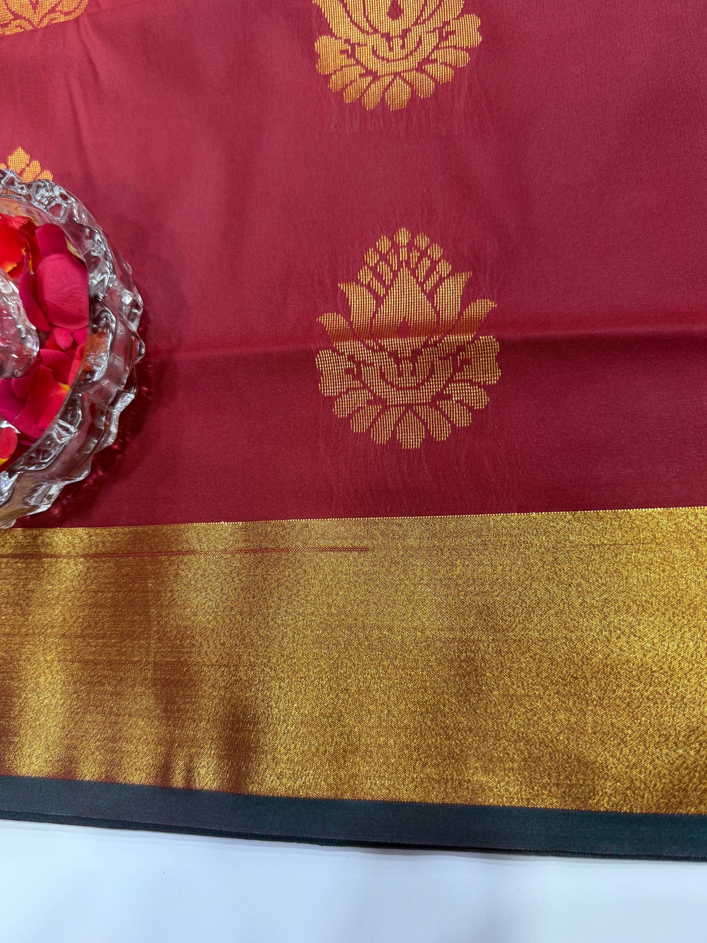 Kanchi Soft Silk Saree with Zari Weaving and Traditional Motifs – Wedding and Festive Wear