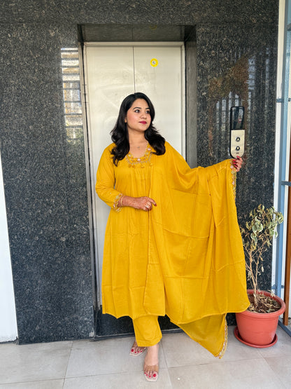 Women’s Mustard Salli Cotton Kurta Set with Embroidery and Dupatta – Sizes 38 to 46