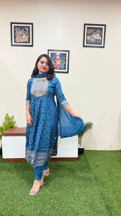 Rayon Kurta Pant Dupatta Set with Foil Print and Zari Sequins Embroidery – Women’s 3-Piece Outfit