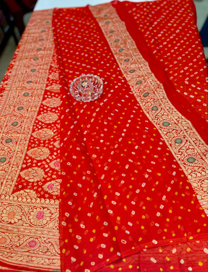 Banarasi Pure Georgette Bandhani Saree with Golden Zari Jaal and Meenakari Work – Bridal Wear