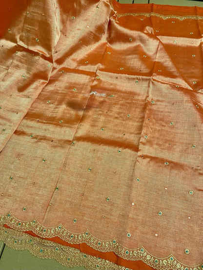 Mangalgiri Silk Saree with Chikankari Embroidery, Scallop Border, and Zari Pallu for Women – Contrast Blouse Included