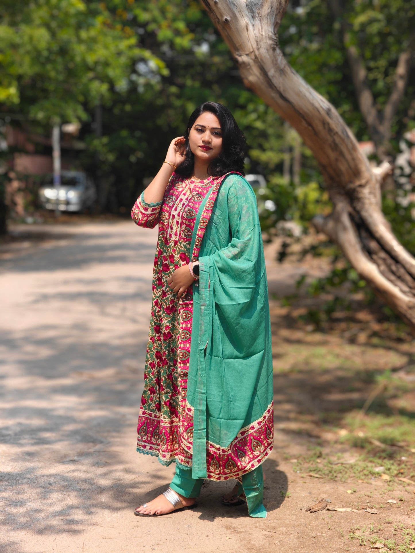 Pure Cotton 60x60 Voluminous Anarkali Suit Set with Hand Embroidery, Zari Weaving & Lace Dupatta – Sizes M & 2XL