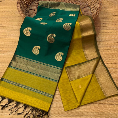 Maheshwari Silk Cotton Saree with Mango Butta Motifs & Gold Zari Border