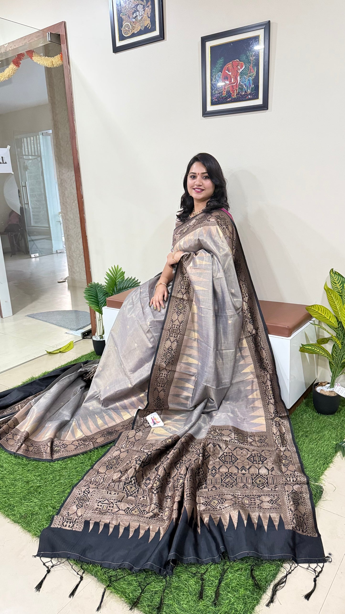 Zari Tissue Silk Handloom Saree with Contrast Pallu and Coordinated Blouse – Wedding and Festive Wear