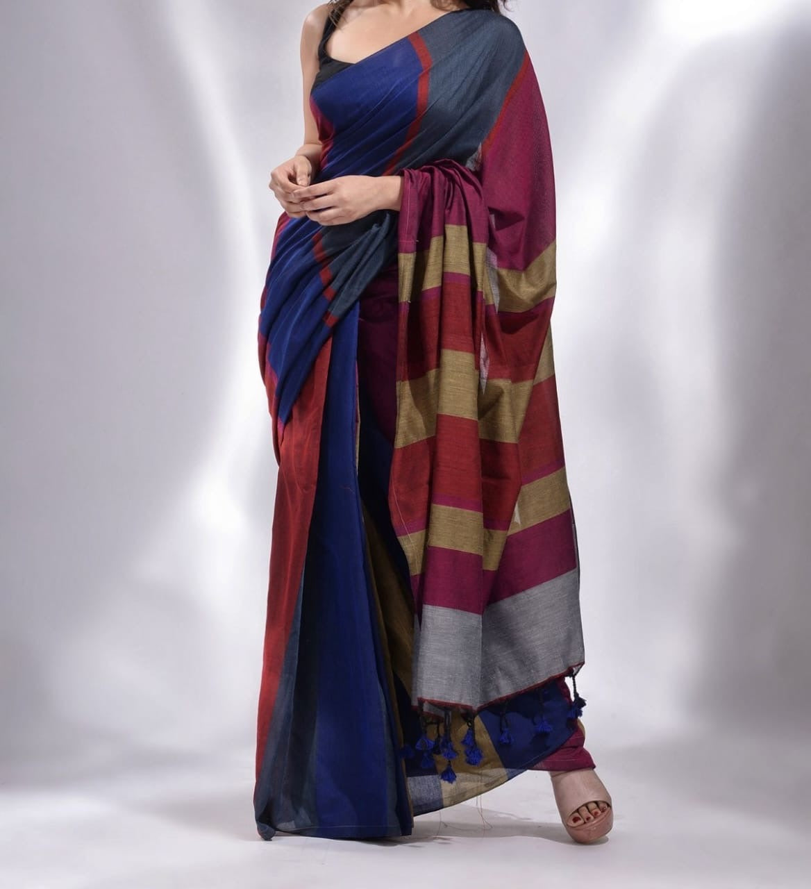 Rangoli Stripe Handloom Cotton Saree with Blouse Piece – Handwoven Traditional Pattern for Women