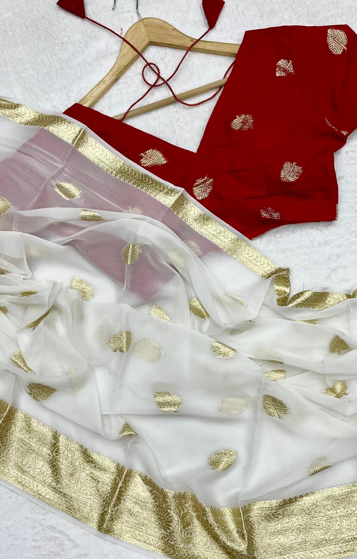 Women’s Pure Viscose Georgette Saree with Leaf Zari Design and Contrast Running Blouse