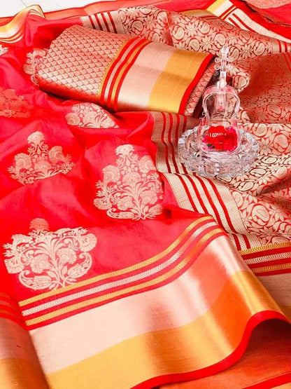 Soft Banarasi Silk Saree with Intricate Weaving Work, Rich Pallu, and Matching Weaving Blouse