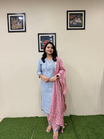 Viscose Embroidered 3-Piece Suit Set with Jacquard Dupatta – XL to 3XL