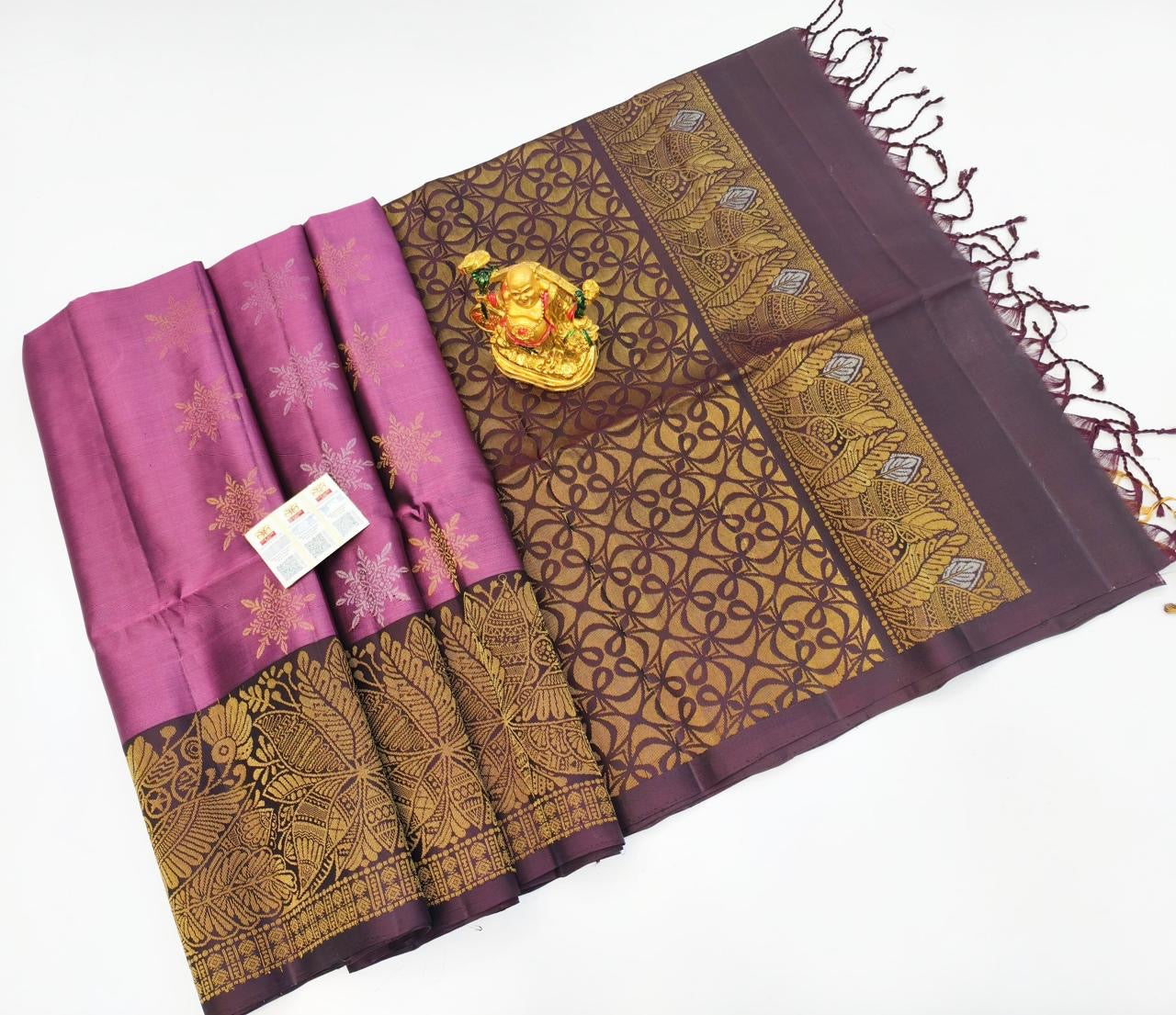 Pure Soft Silk Handloom Saree for Women – Double Warp Borderless Design with Gold Zari and Contrast Blouse