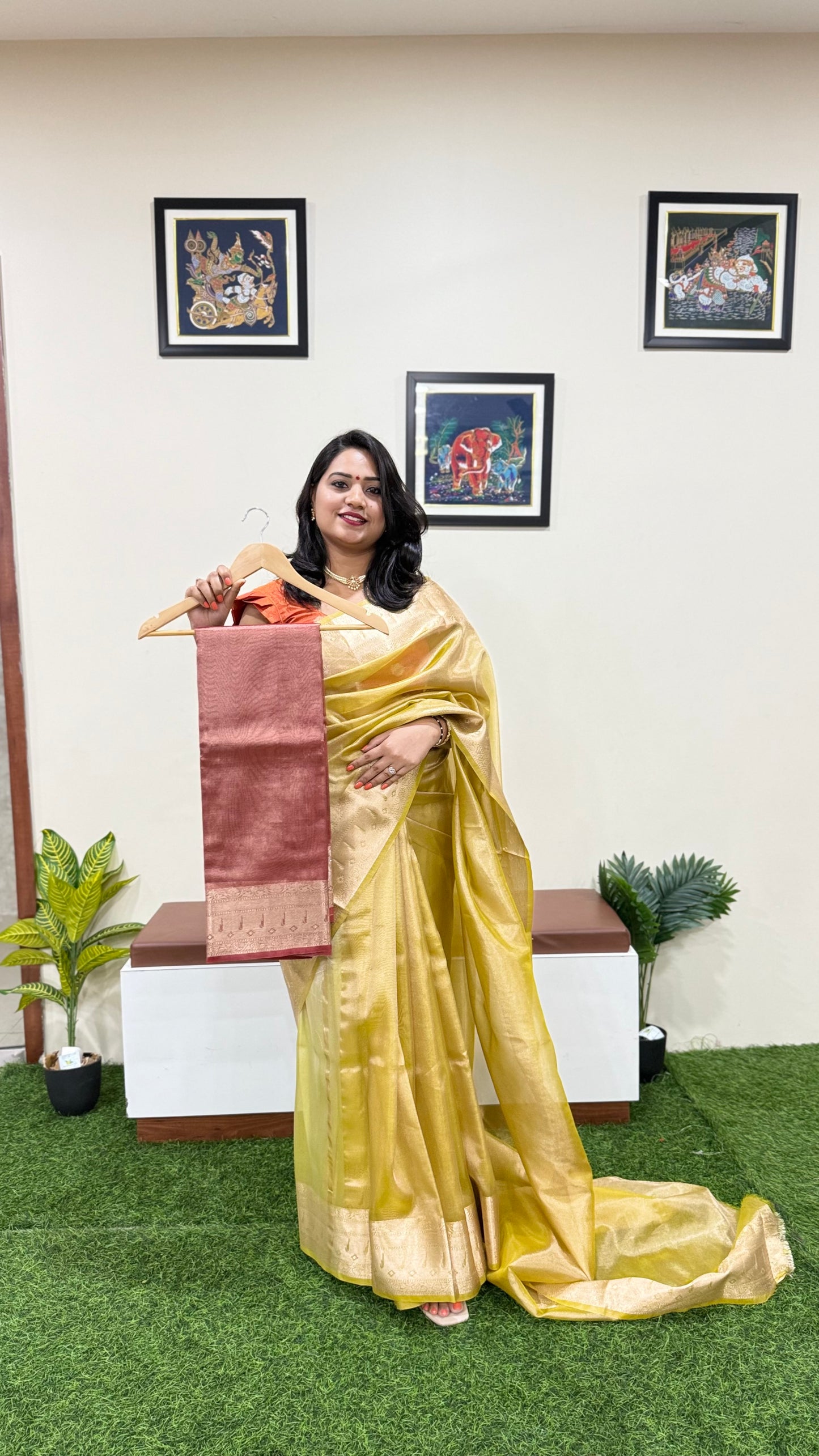 Banarasi tissue saree with barabar border and rich weaving design for festive and wedding wear