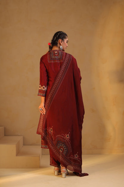 Pure silk suit set for women with cotton lining, embroidered kurta pant dupatta, festive stitched design